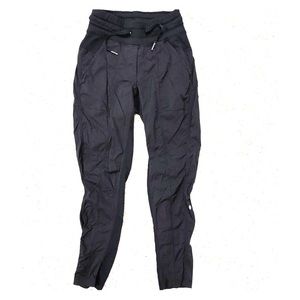 Lululemon 3/4 sweatpants fitted